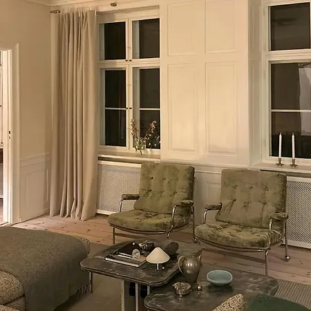 Design Flat In Copenhagen's Historic Centre شقة *