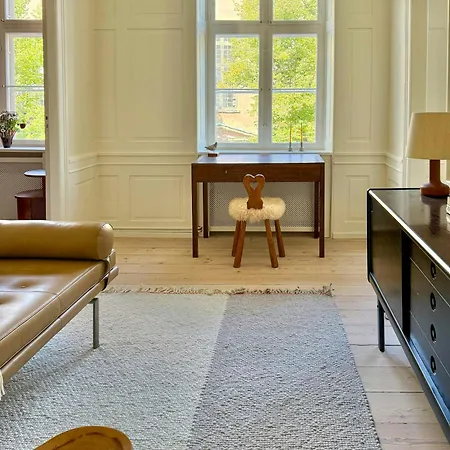 Design Flat In Copenhagen's Historic Centre * كوبنهاجن