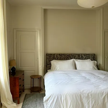 Design Flat In Copenhagen's Historic Centre كوبنهاجن