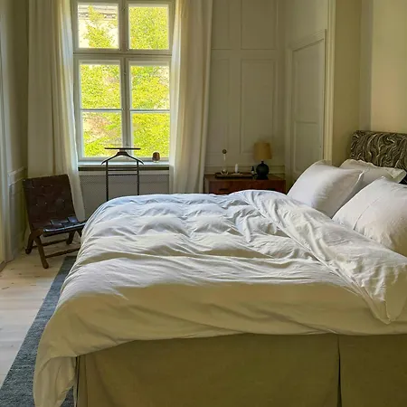 Design Flat In Copenhagen's Historic Centre Διαμέρισμα